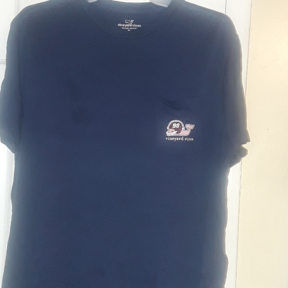 Vineyard Vines T shirt - Picture 2 of 4